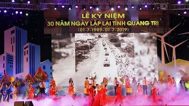 The ceremony to mark the 30th anniversary of the re-establishment of Quang Tri province.