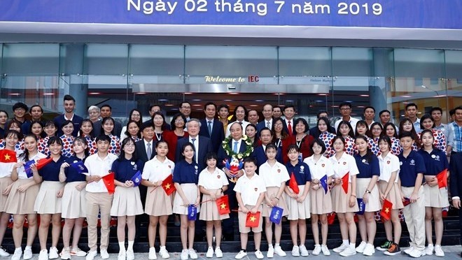 Prime Minister Nguyen Xuan Phuc visits the International Education City (IEC) in the central province of Quang Ngai on July 2. (Photo: VNA)