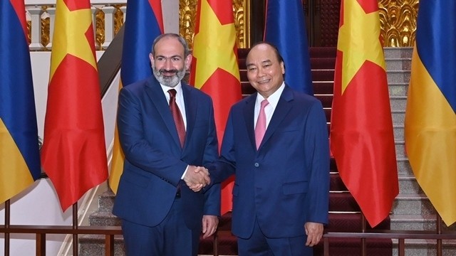 Prime Minister Nguyen Xuan Phuc (R) and his Armenian counterpart Nikol Pashinyan (Photo: NDO/Duy Linh)
