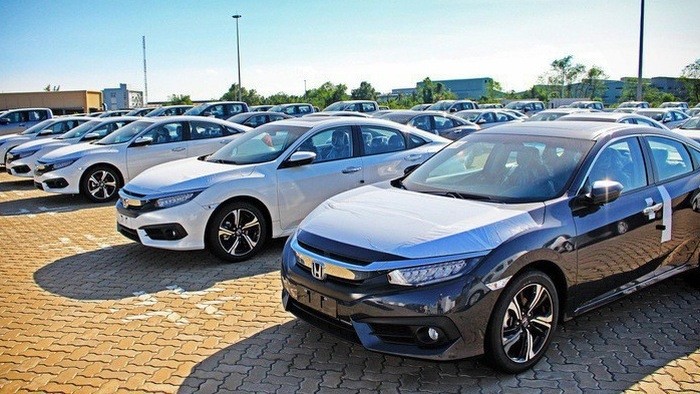 Car sales reached 281,473 units during the January-June period, a year-on-year rise of 21%. (Photo: VnEconomy)