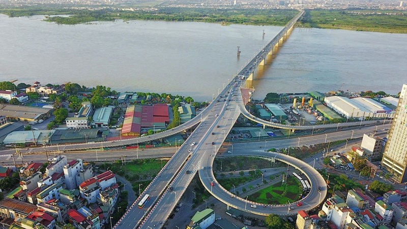 The total capital demand for Vietnam’s transport infrastructure is estimated at US$48 billion in the 2016-2020 period. (Photo: hanoimoi)