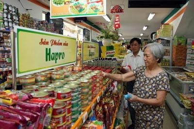 Hanoi-based retailers are busy stocking foods, confectionaries and beverages for the upcoming lunar New Year.