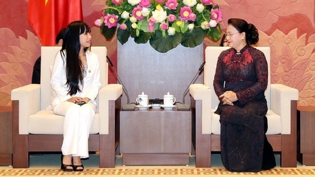 Chairwoman of the National Assembly Nguyen Thi Kim Ngan (R) and Stephanie Do, President of the France-Vietnam Friendship Parliamentarians’ Group. (Photo: VNA)