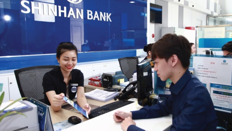 Shinhan has been present in Vietnam since 1993 and currently has 32 branches across the country. (Illustrative image: shinhan.com.vn)