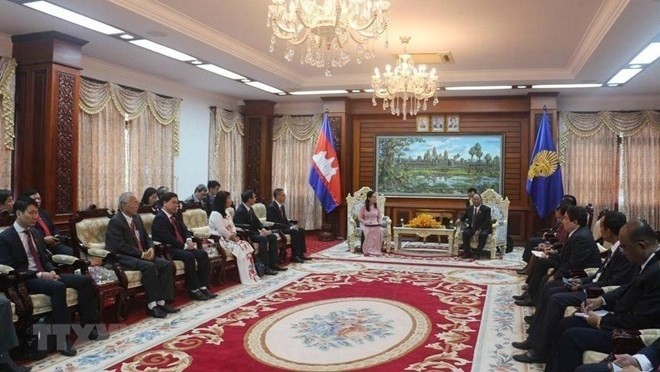 At the meeting between Vice Secretary of the Ho Chi Minh City Party Committee Nguyen Thi Le and Honorary President of the Cambodian People’s Party Samdech Heng Samrin (Source: VNA)