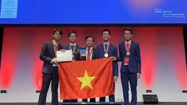 Vietnamese students at the International Chemistry Olympiad in France.