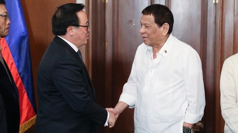 Chairman of the CPV Central Committee’s Commission for External Relations and Philippine President Rodrigo Duterte. (Photo: VNA)