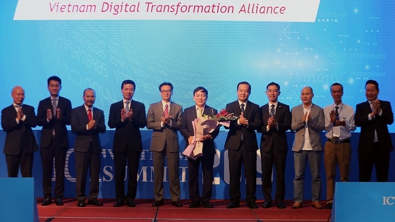The debut of the Vietnam Digital Transformation Alliance (Photo: VGP)