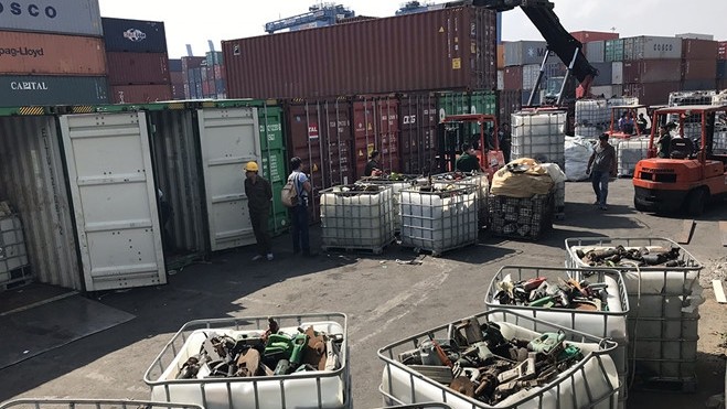 Containers of scrap at Cat Lai Port in Ho Chi Minh City. (Photo: thanhnien.vn)