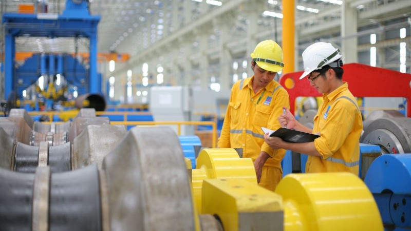 Nearly 92% of surveyed enterprises said that their production output will rise or remain stable in the last six months of this year. (Illustrative image)