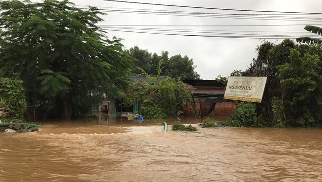 Houses are flooded in Buon Ma Thuot City of Dak Lak province (Photo: VNA)