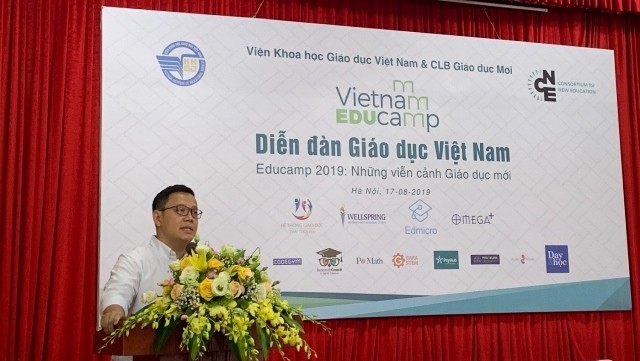 Dr. Le Anh Vinh, Vice Director of the Vietnam Institute of Educational Sciences, speaks at the event. (Photo: tapchigiaoduc.moet.gov.vn)