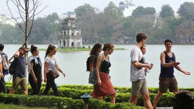 In the first seven months of 2019, Vietnam welcomed nearly 9.8 million international visitors, up 7.9% compared to the same period in 2018. (Photo: Ha Noi Moi)