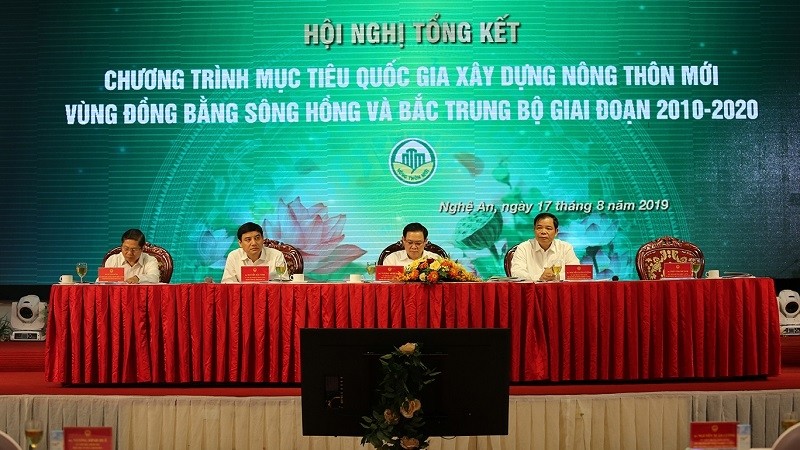 The conference to review the programme to build new rural areas in the Red River Delta and North Central regions. (Photo: VGP)