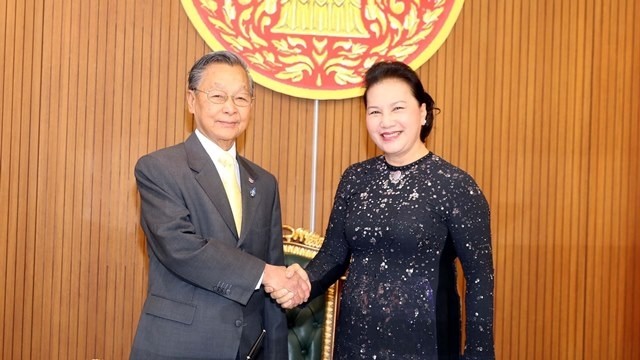 Chairwoman of the National Assembly Nguyen Thi Kim Ngan (R) and Speaker of the Thai House of Representatives Chuan Leekpai (Photo: VNA)
