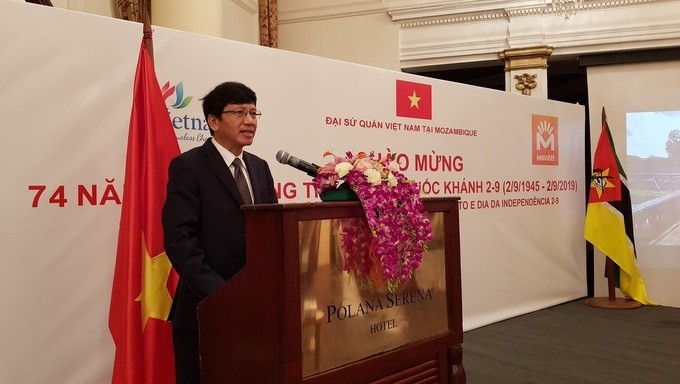 Vietnamese Ambassador to Mozambique Le Huy Hoang speaking at the ceremony (Photo: Vietnamese Embassy in Mozambique)