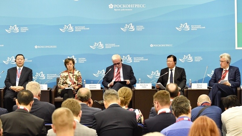 Deputy PM Trinh Dinh Dung at the Eastern Economic Forum in Russia (Photo: VGP)