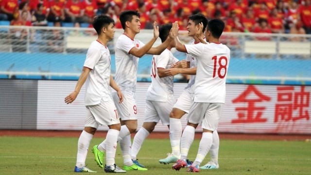 Vietnam grab a convincing win over hosts China at Huangshi Olympic Sports Centre in China on Sunday. (Photo: Vietnam Football Federation)