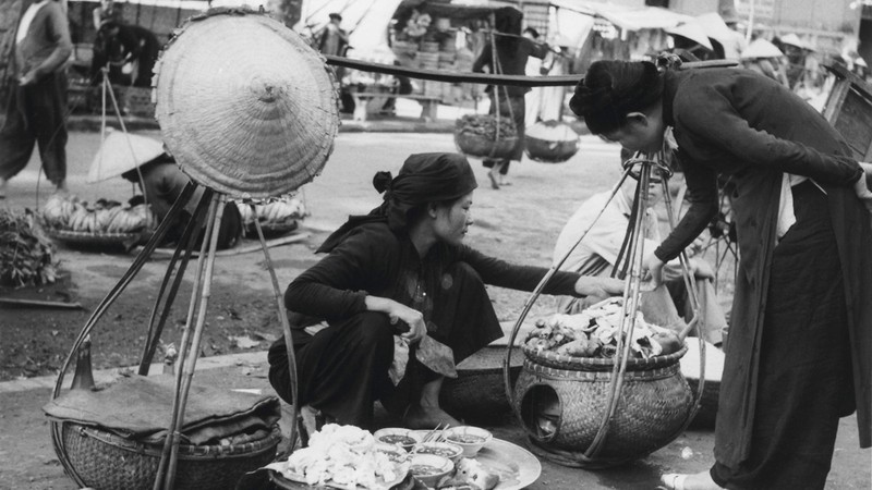 Street vendors in Hanoi