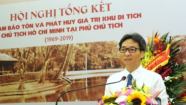 Deputy Prime Minister Vu Duc Dam speaks at the seminar. (Photo: VGP)