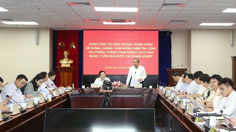 Deputy PM Truong Hoa Binh speaking at a meeting with the Committee for Management of State Capital (Photo: VGP)