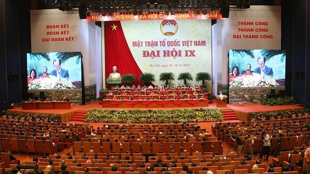 Overview of the first working session of the 9th National Congress of the Vietnam Fatherland Front (Photo: daidoanket.vn)
