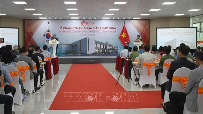At the inauguration ceremony for the factory. (Photo: VNA)