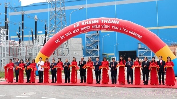 Deputy PM Truong Hoa Binh attends the inauguration ceremony for Vinh Tan 4 Thermal Power Plant in Vinh Tan commune, Tuy Phong district, Binh Thuan province. (Photo: VNA)
