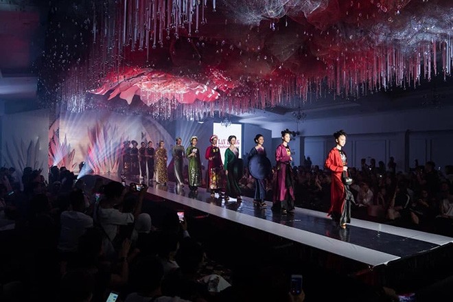 Models perform at the ceremony to announce the 2019 Vietnam International Fashion & Beauty Festival (VIFBF) on September 21.