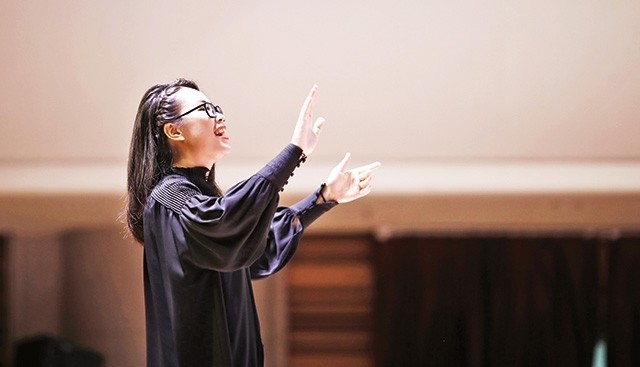 Conductor Nguyen Thi Hai Yen