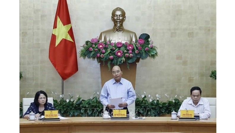 PM Nguyen Xuan Phuc speaks at the meeting. (Photo: VNA)