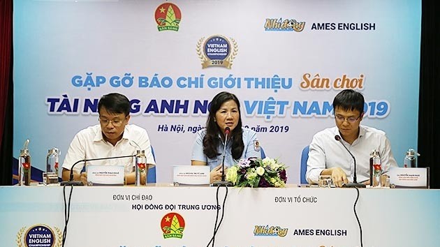 The organisers announce the Vietnam English Championship 2019 at a press brief held in Hanoi on September 27, 2019. (Photo: NDO/Ngoc Vy)
