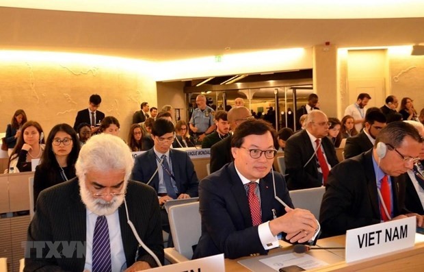 Ambassador Duong Chi Dung (C), Head of Vietnam’s Permanent Delegation to the UN, at the session (Source: VNA)