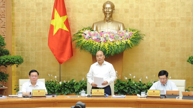 PM Nguyen Xuan Phuc speaks at the Cabinet meeting. (Photo: NDO/Tran Hai)