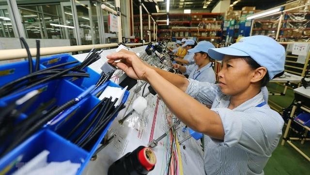Vietnam’s economic growth would reach 7.26% for the fourth quarter and 7.05% for 2019, as predicted by the Vietnam Institute for Economic and Policy Research. (Photo: VNA)