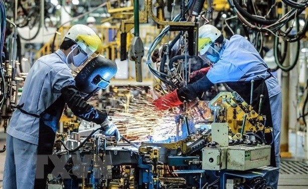 An automobile frame welding line at the Toyota Vietnam company in the northern province of Vinh Phuc. (Photo: VNA)