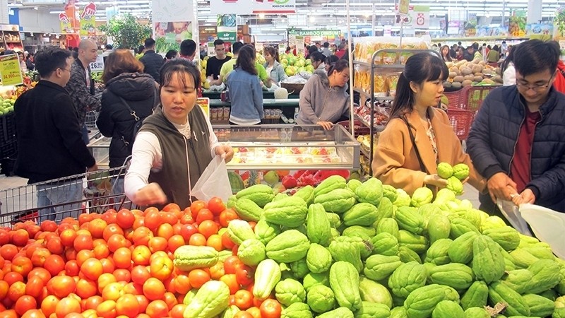Customers at Big C Thang Long supermarket.