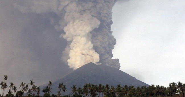 Volcano erupts in Indonesia's Java island, triggering aviation warning