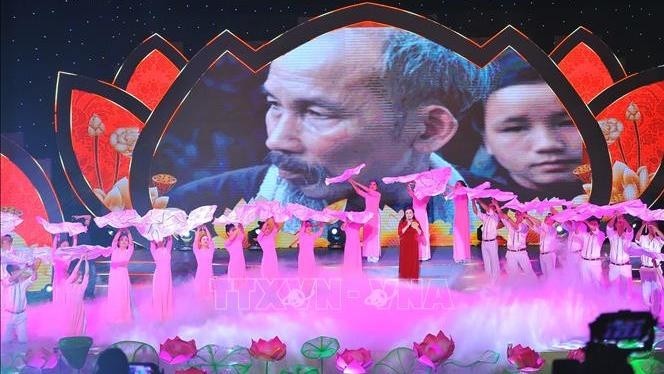 A performance at the ceremony to mark President Ho Chi Minh's visit to Ninh Binh province (Photo: VNA)