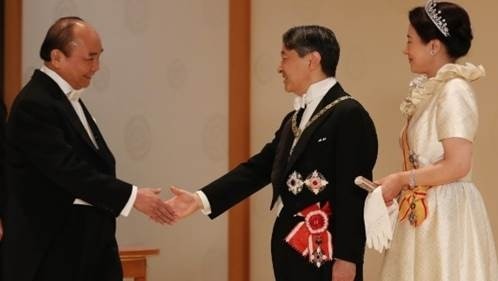 Prime Minister Nguyen Xuan Phuc was received by Japanese Emperor Naruhito and Empress Masako (Photo: VTV)