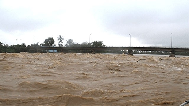 Floods on the rivers from Quang Ngai to Phu Yen are on the quick rise due to the influence of Storm Matmo.