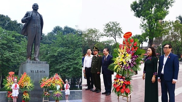 A delegation of the Vietnam-Russia Friendship Parliamentarian Group laid flowers at the statue of Vladimir Ilych Lenin at Chi Lang Park in Hanoi. (Photo: quochoi.vn)
