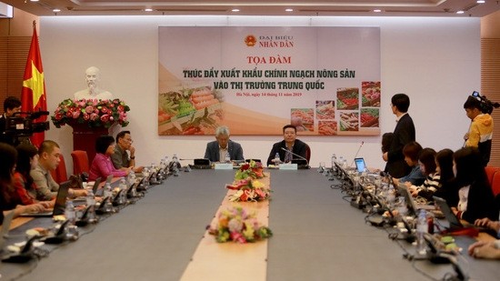 At the seminar held in Hanoi on November 14. (Photo: CHI TUE)