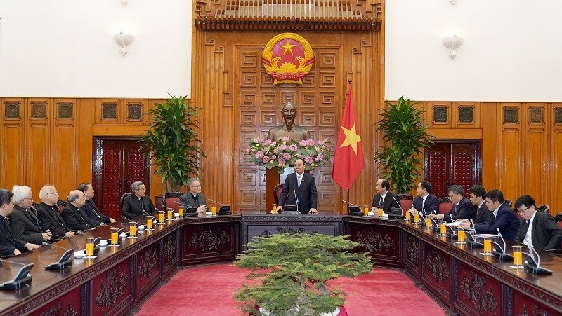 Prime Minister Nguyen Xuan Phuc and members of Catholic Bishops’ Conference of Vietnam (Photo: VGP)