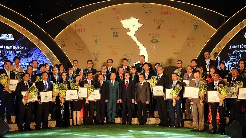 The ceremony to honour 100 sustainable enterprises (Photo: VGP)
