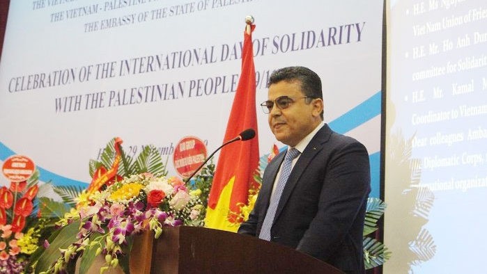 Palestinian Ambassador to Vietnam Saadi Salama speaking at the event (Photo: HNM)