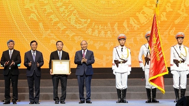  Prime Minister Nguyen Xuan Phuc (fourth from left) at the event (Photo: NDO/ Tran Hai)