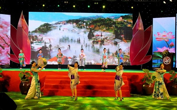 Many unique cultural pieces of Vietnam and Japan are performed during the festival. 