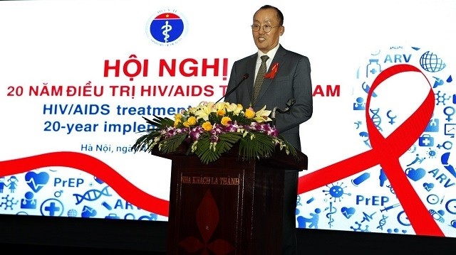 WHO Representative in Vietnam Kidong Park addresses the conference in Hanoi on December 4. (Photo: VNA)
