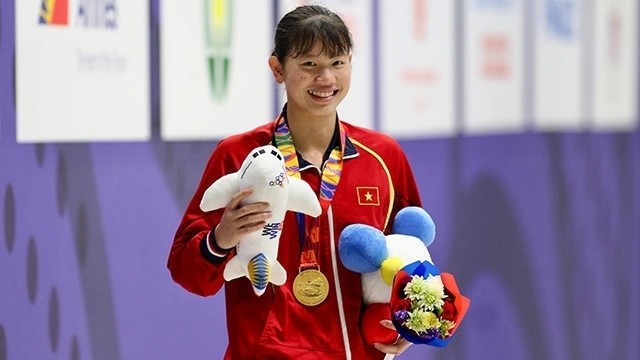 Swimmer Nguyen Thi Anh Vien wins six gold and two silver medals at this year’s SEA Games. 